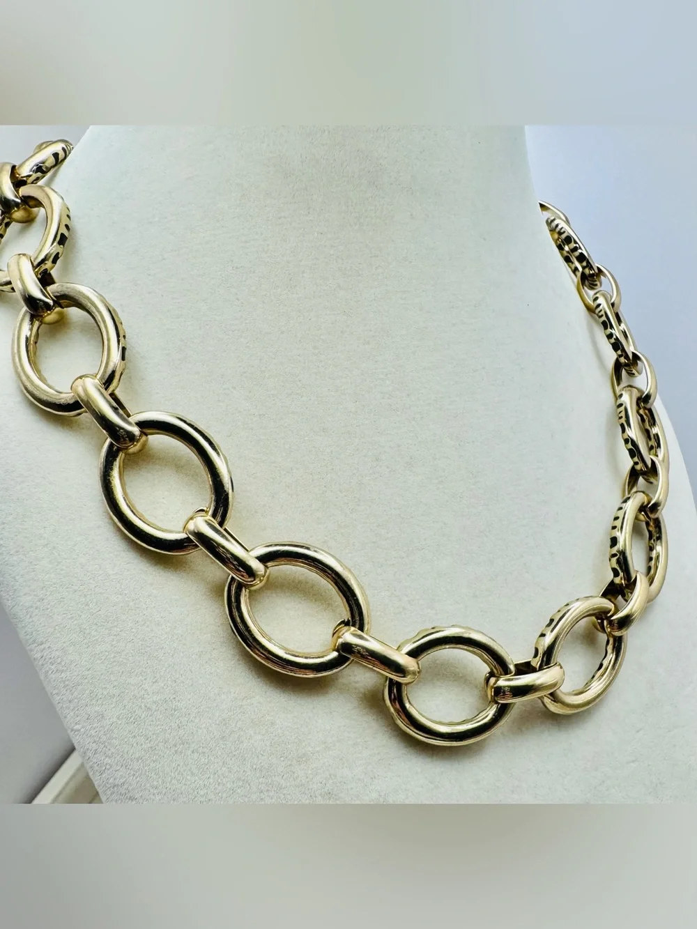 Ann Taylor Gold Tone Chain Link Necklace with Black Textured Oval Rings NWT